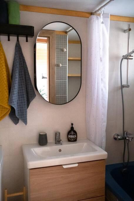 Appartamento Lovely Loft Studio W Patio & Garden Abbazia Esterno foto